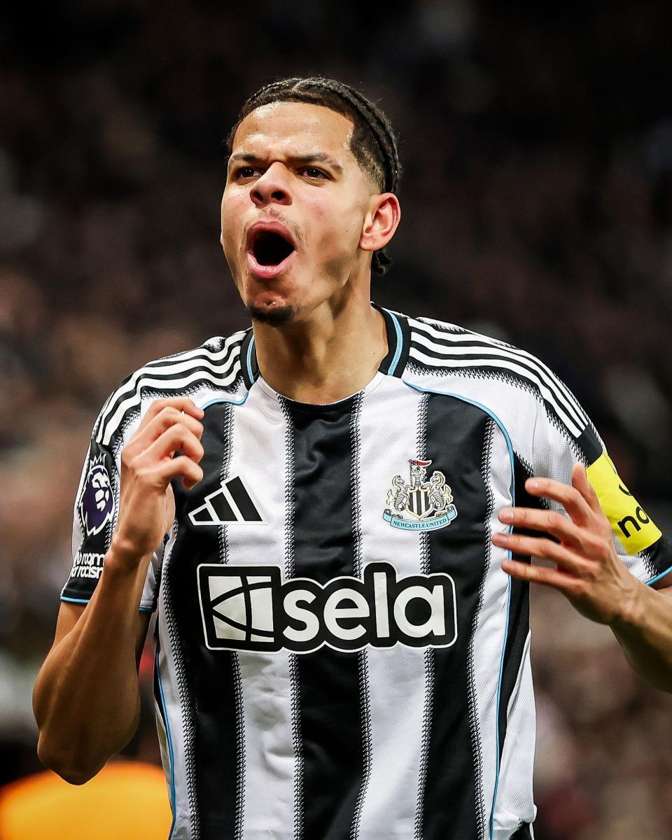 开云官网-90分钟绝杀！曼联1-2遭10人纽卡逆转，卡里克首败，3-6名差3分