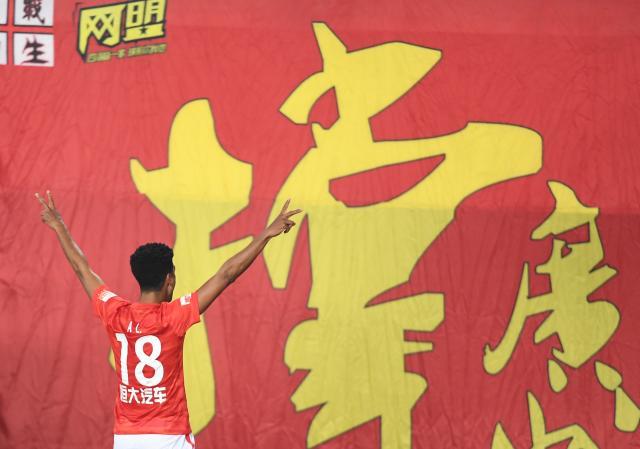 开云平台-中超引援花小钱办大事！新援即插即用献10球5助